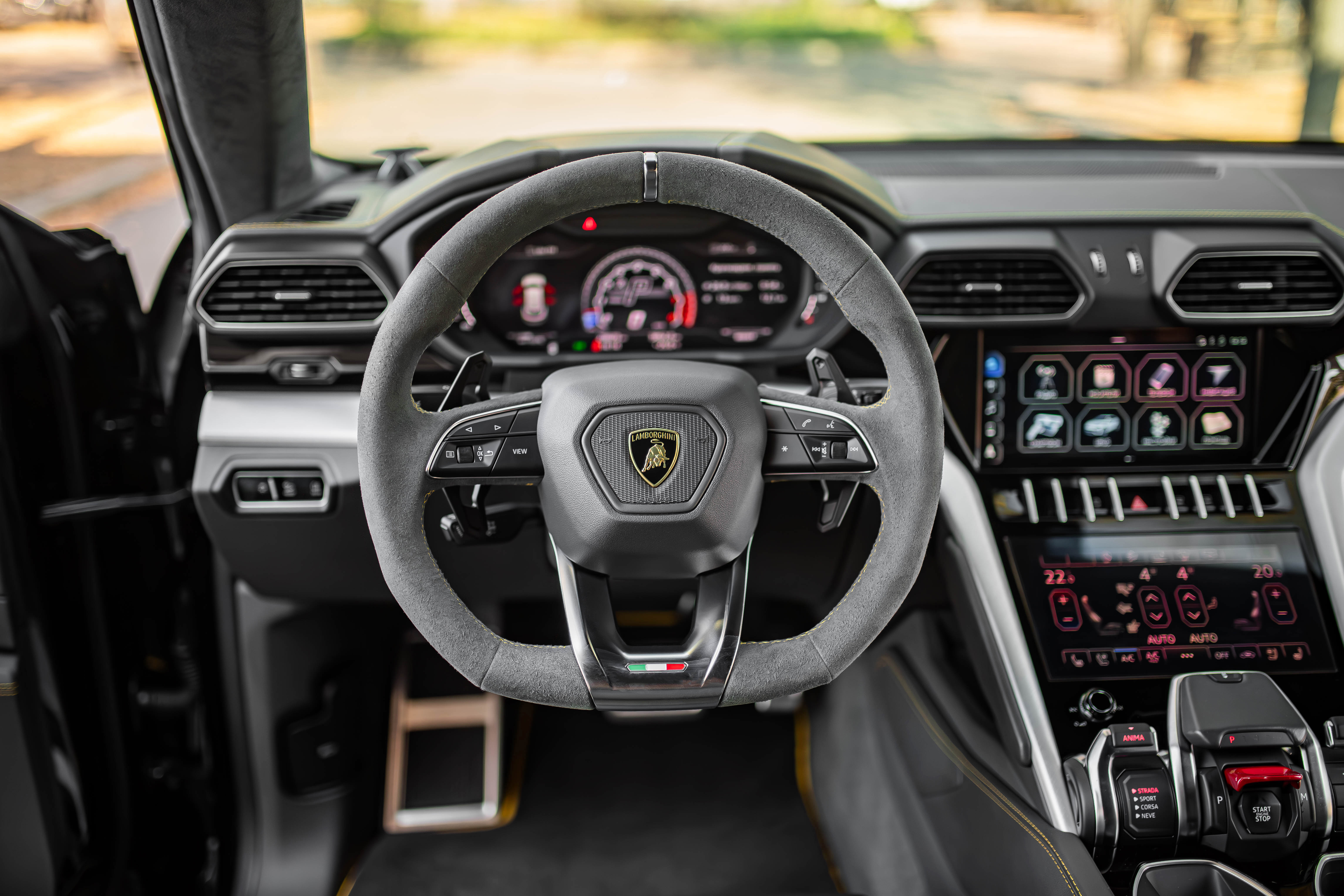 Lamborghini URUS — фото 8
