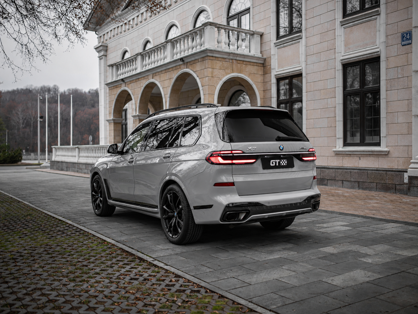 BMW X7 40i (2) — фото 2