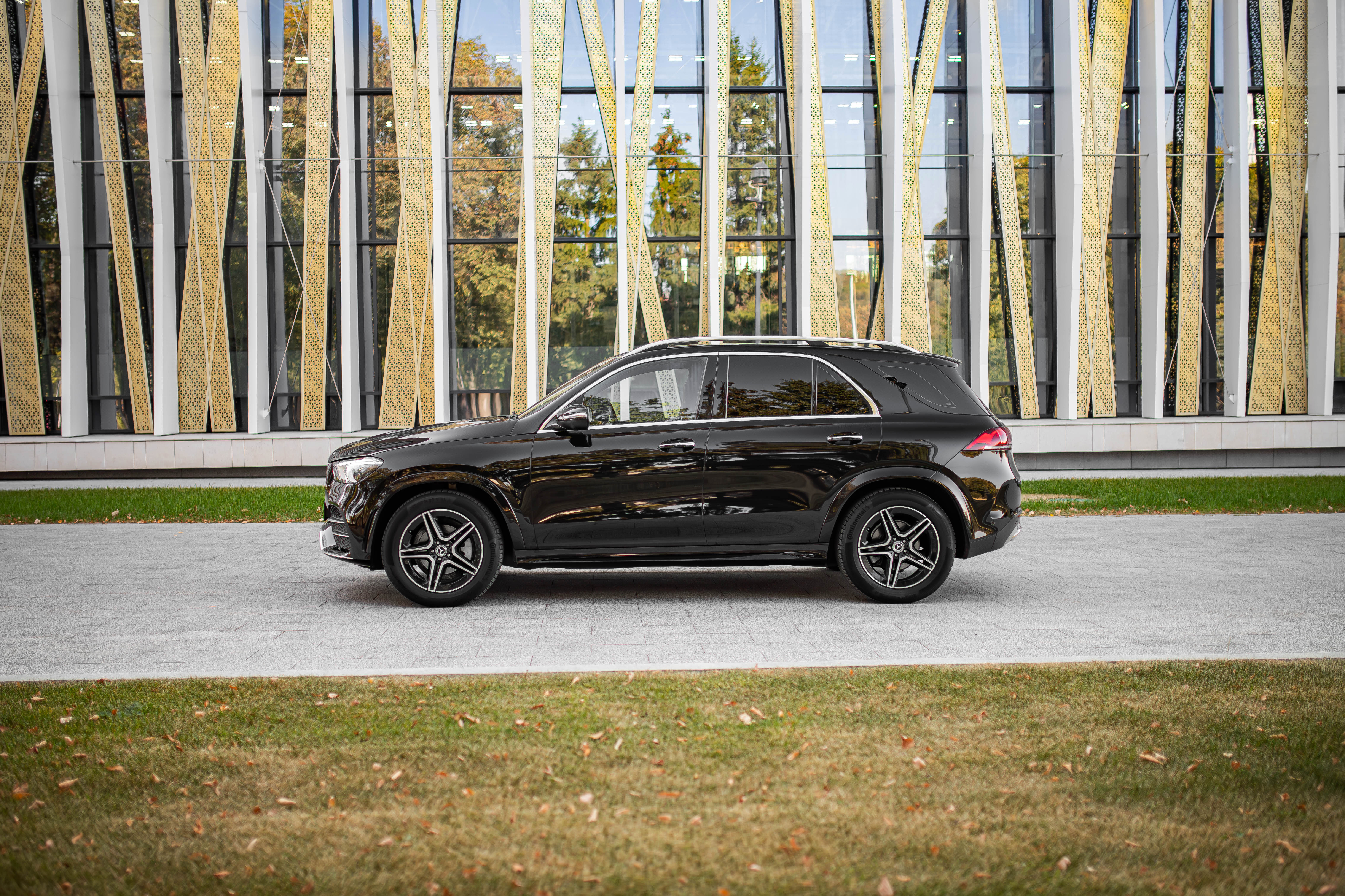 Mercedes-Benz GLE 300d — фото 8